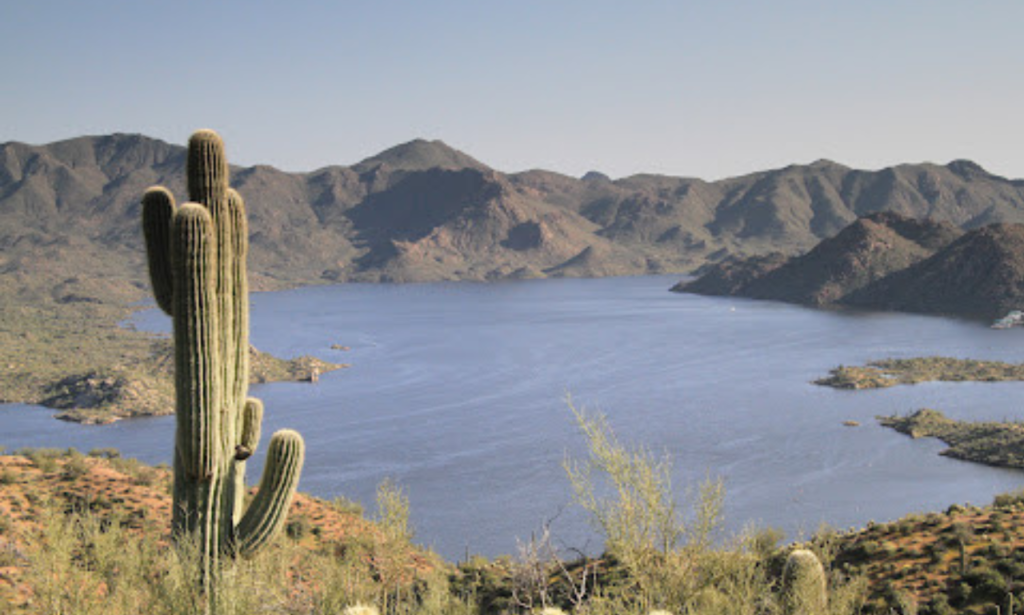 desert lake arizona - 12 Breathtaking Places Go Kayaking Usa